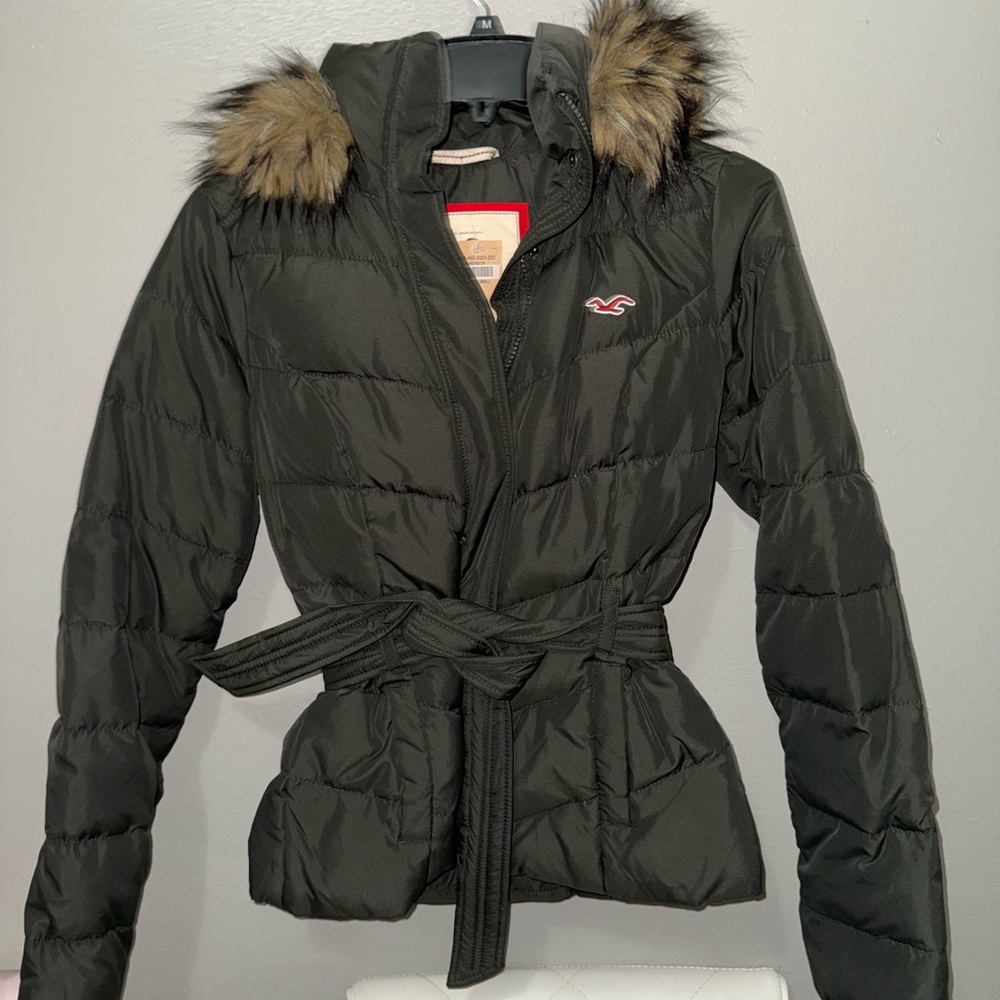 Hollister puffer parka